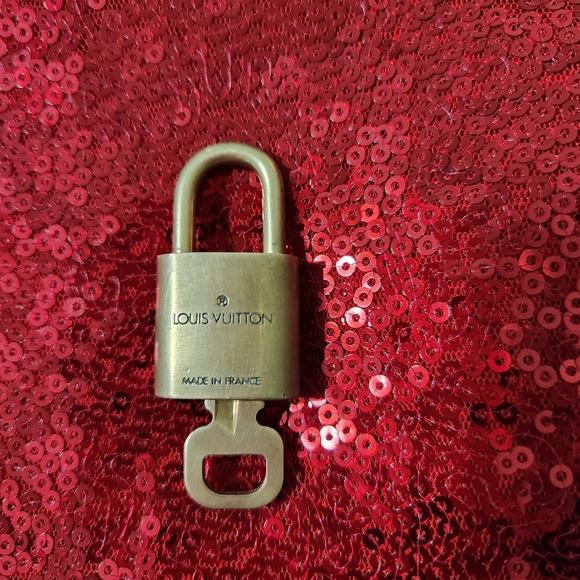 Louis Vuitton Goldtone Lock and Key Number 305 - Picture 2 of 8